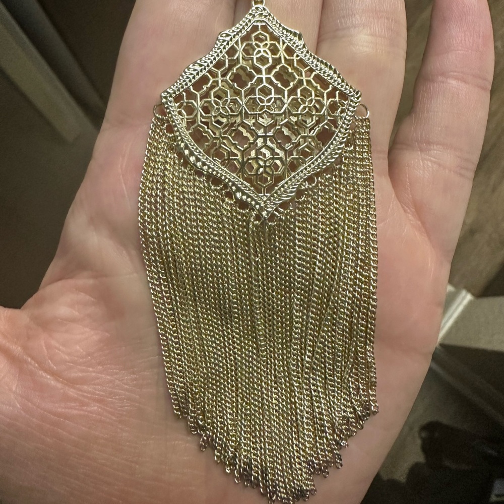Kendra Scott Kingston Gold Filigree Pendant Necklace